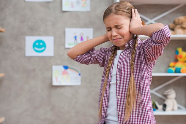 5 أسباب لعدم تفاعل الطفل مع الآخرين
